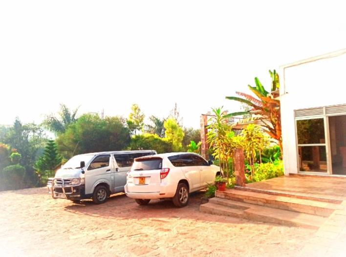 Riverside Resort Hotel Kabale Exterior photo